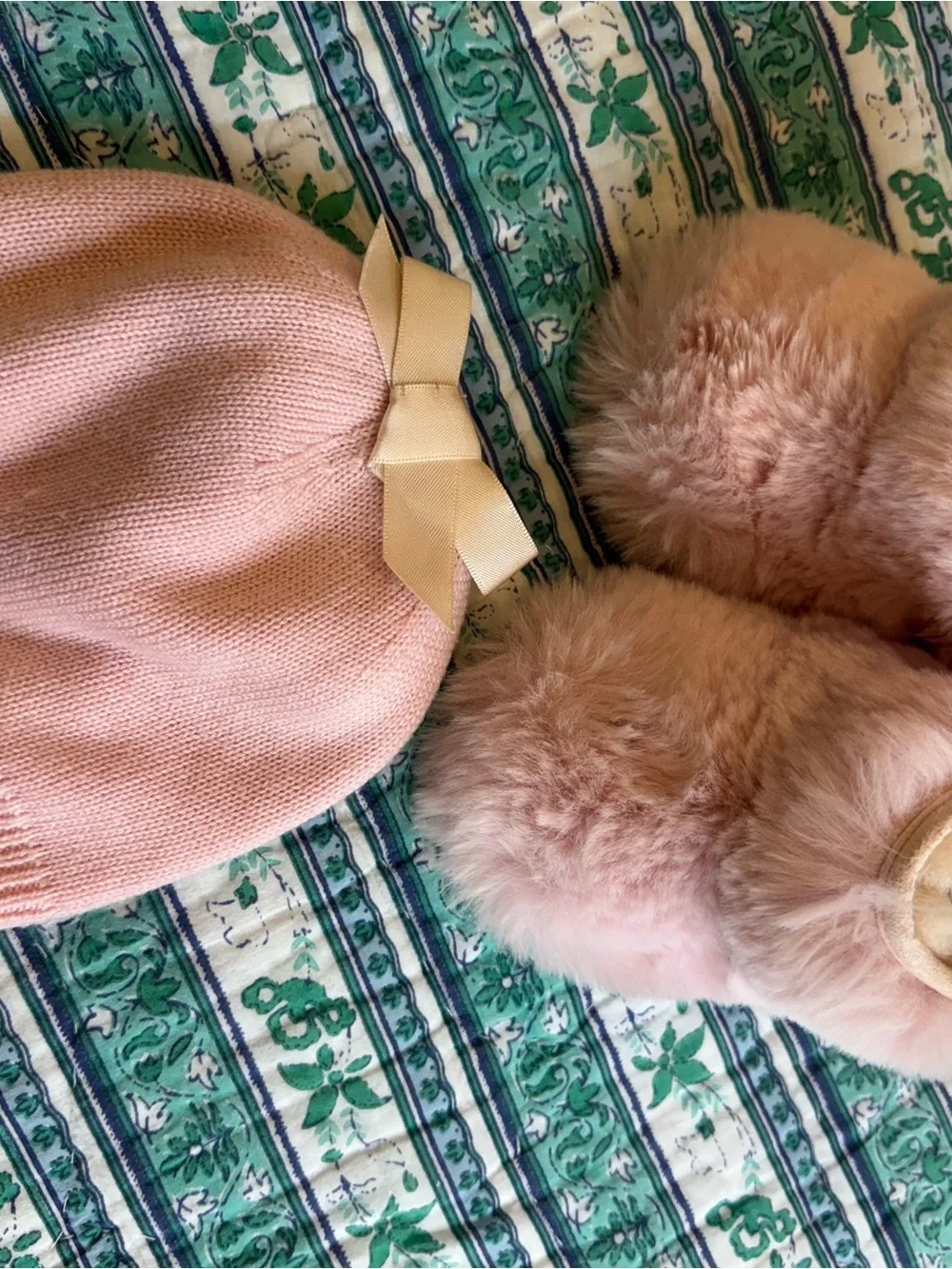 UGG cozy pink